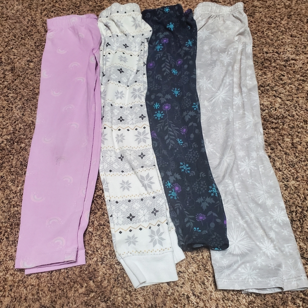 *Size 5* Bundle of 4 Leggings* 2 Frozen/1 Old Navy*